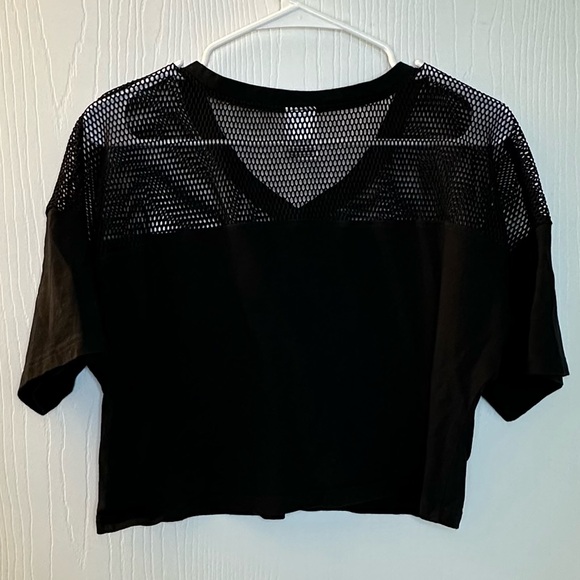 PINK Victorias Secret short sleeve Cincinnati Bearcats logo crop top women’s‎ XS - Picture 4 of 6